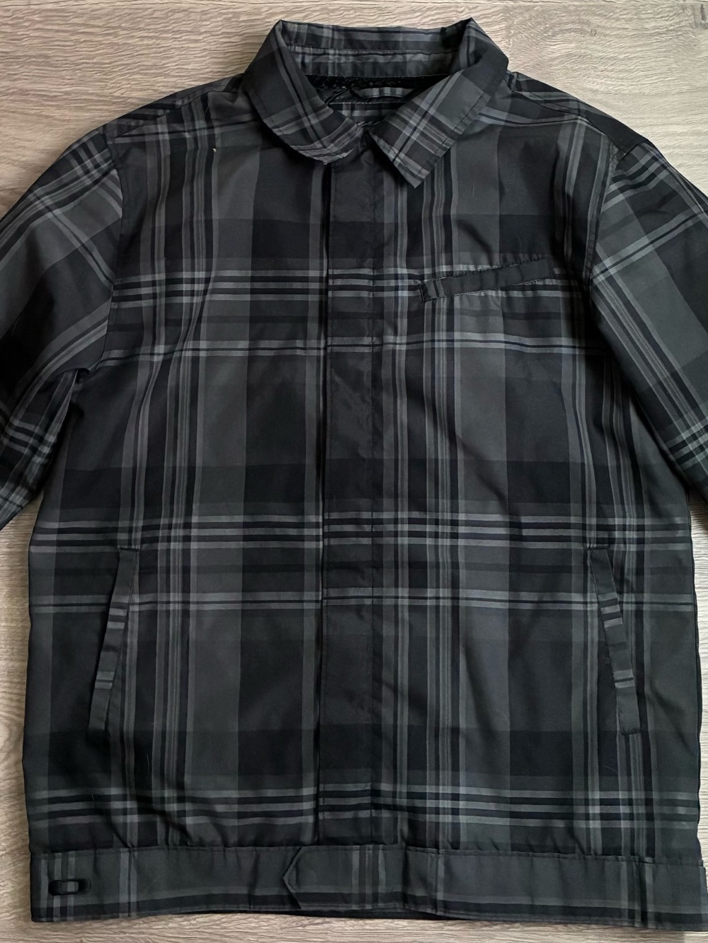 Oakley Oil Can Jacket Water Resistant EUC Men's Small Black Plaid
